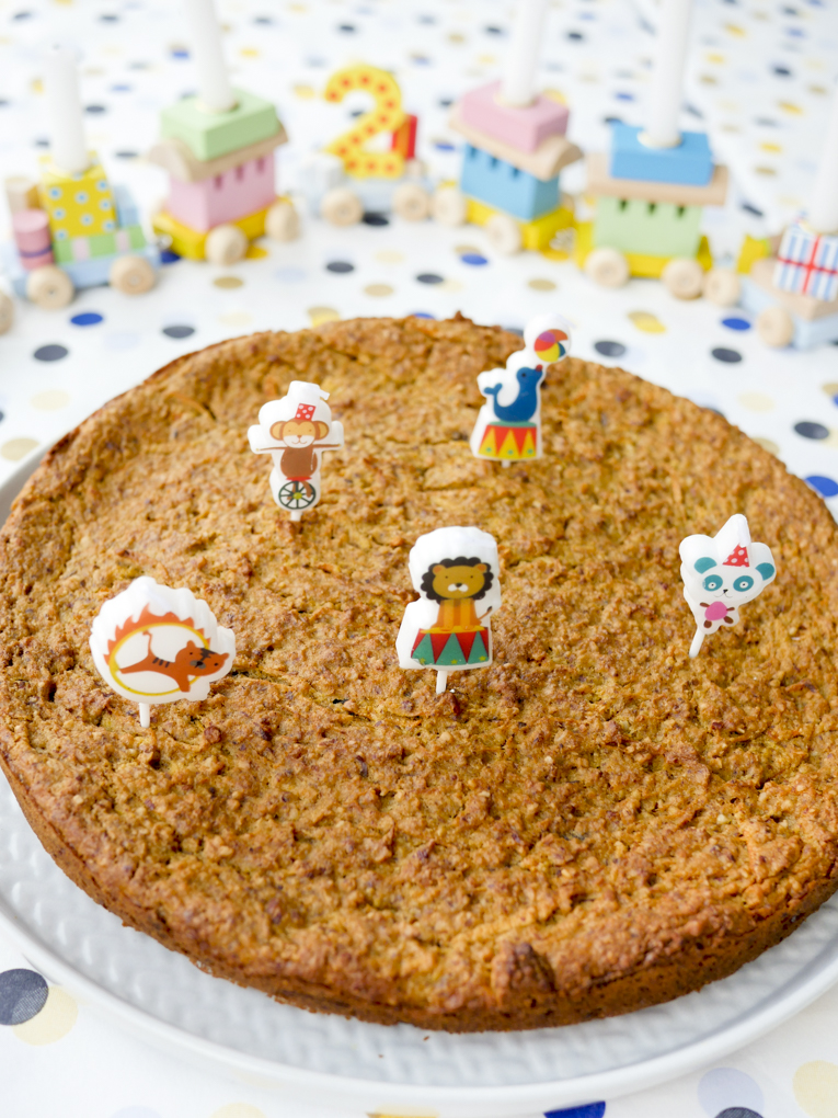 Gesunder Geburtstagskuchen für Kinder - Möhrenkuchen ohne Zucker
