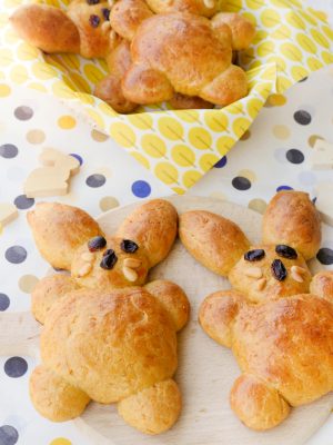 Gesunde Osterhasen für Kinder aus Dinkelmehl