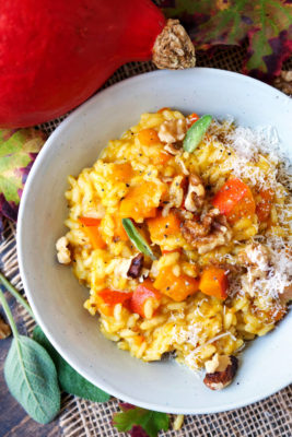 Risotto mit Hokkaidokürbis auf dem Teller