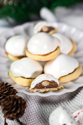 Toffifee-Plätzchen auf dem Teller