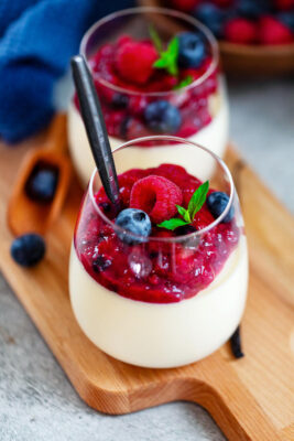 Panna Cotta, einfaches Dessert im Glas