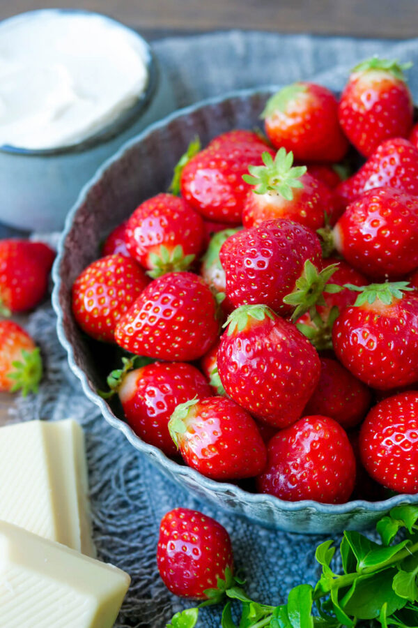 Erdbeeren, weiße Schokolade, Quark