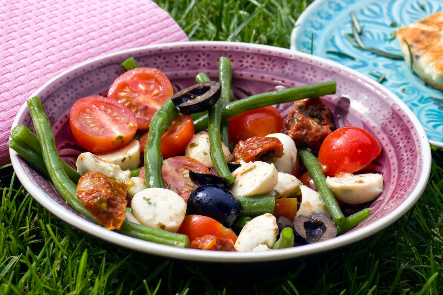 Low Carb Bohnensalat Mit Getrockneten Tomaten Oliven Und Mozzarella